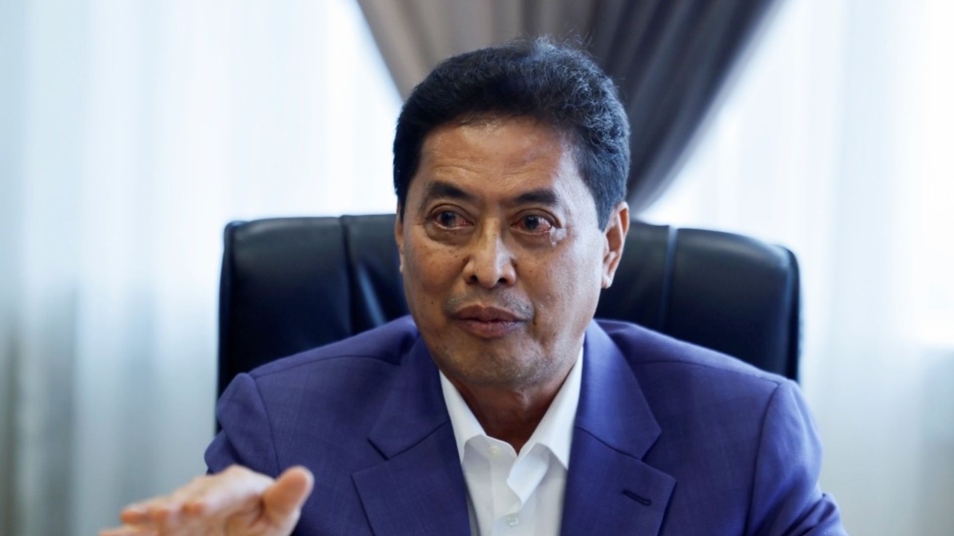 Azam Baki: Tak perlu cuti, sedia disiasat - Channel 10